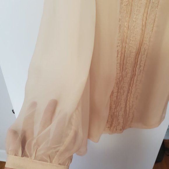 Peach lace dress - Picture 7 of 9